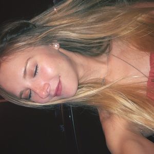 Meet your Posher, Zoe